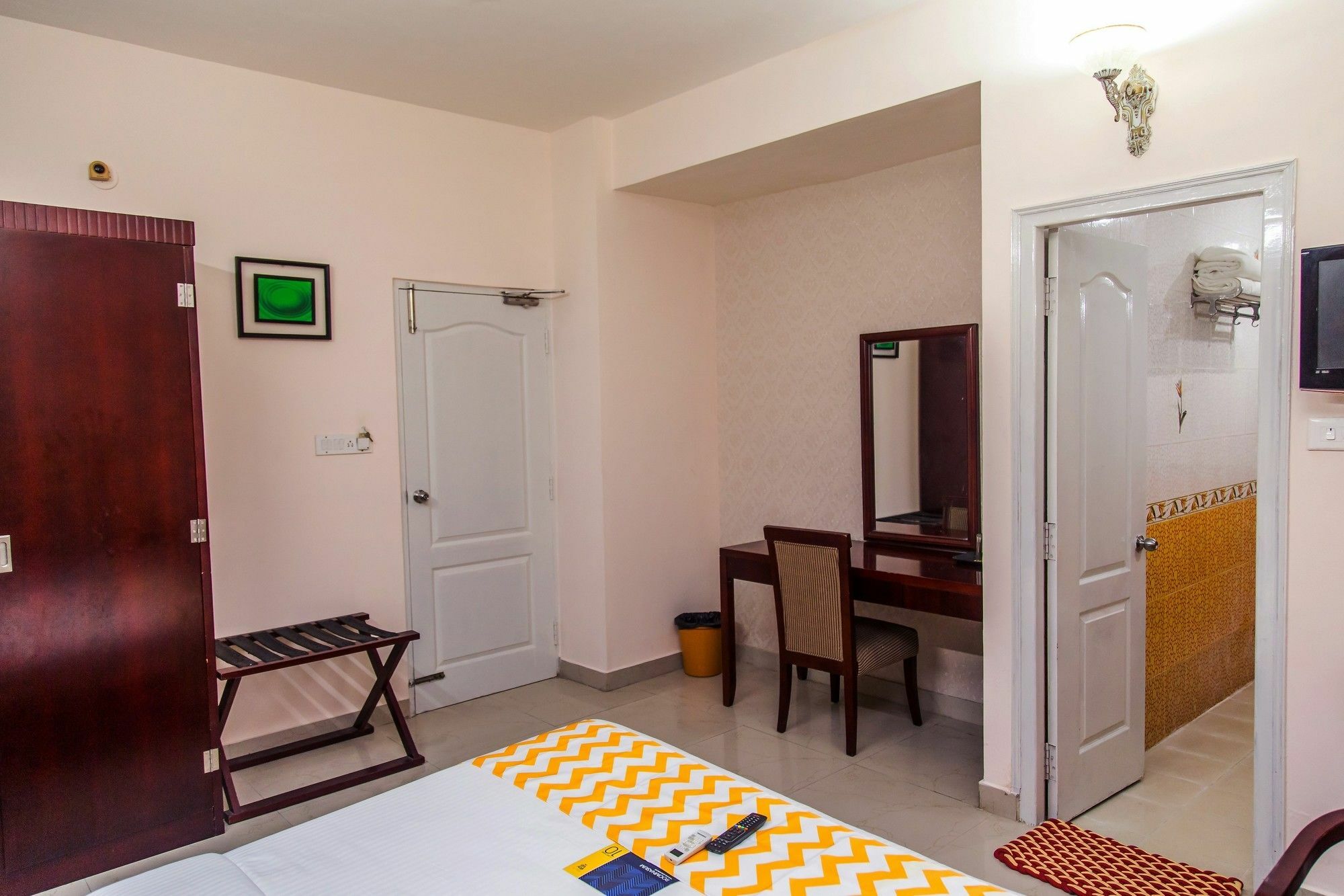 Fabexpress Oriental Suites III - Btm Mico Layout Bangalore Esterno foto